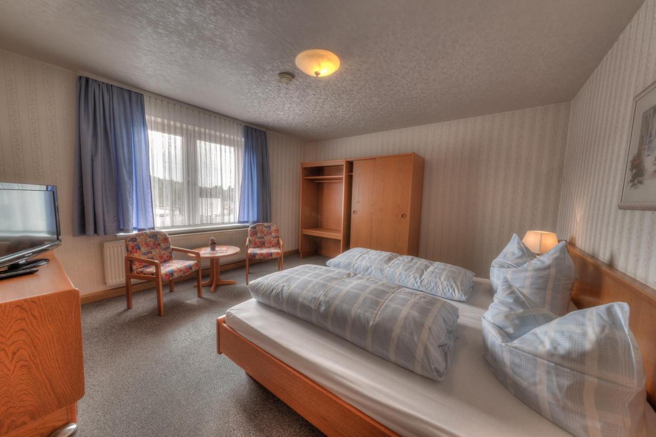 Hotel - Pension & Gaststaette "Alter Koenig" Hettstedt Dış mekan fotoğraf